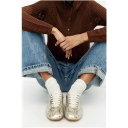 ZAPATILLAS DEPORTIVAS EFECTO METALIZADO