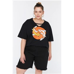 Siyah Boyfriend Fit Balık Baskılı %100 Pamuk Örme Büyük Beden T-Shirt TBBSS22TS2121