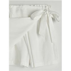 Shorts mit Bindedetail