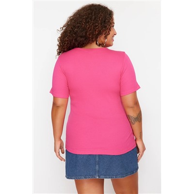 Pembe Slim Fit Kalpli Cut-Out Detaylı Fitilli %100 Pamuk Örme Büyük Beden T-shirt TBBSS24BF00006