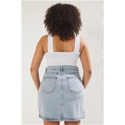 Beyaz Fitted/Vücuda Oturan Sırtı Detaylı Kare Yaka Çıtçıtlı Esnek Örme Body TBBSS25CS00002