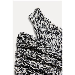 ASYMMETRIC KNIT TOP