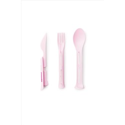 SET OF BARBIE™ THE MOVIE © WARNER BROS. CUTLERY