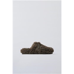 FAUX SHEARLING CLOGS