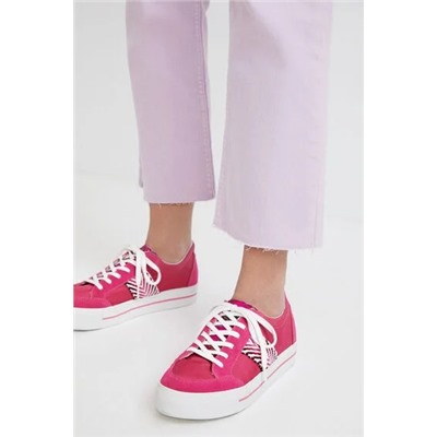 Zapatilla con cinta étnica