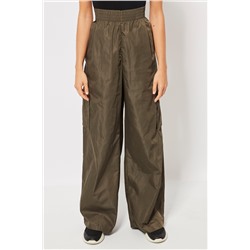 Pantalón casual Kaki