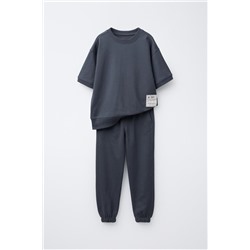 SWEATSHIRT-JOGGING-SET MIT ETIKETT