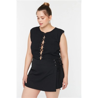 Trendyol Curve Siyah Dokuma Bağlamalı Şort Etek TBBSS22AP00001