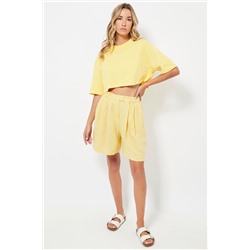 Camiseta cropped - Amarillo