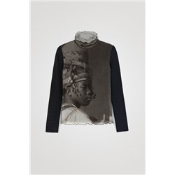 Camiseta slim cuello alto