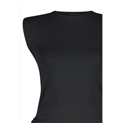 Siyah Yanları Büzgülü Vatkalı Örme Crop Büyük Beden Bluz TBBSS23AF00011