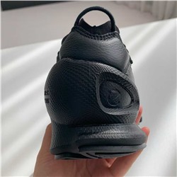 Мужские кожаные кроссовки  ECC*O