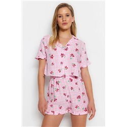 TRENDYOLMİLLA Pembe Çiçek Desenli Viskon Gömlek-Şort Dokuma Pijama Takımı THMSS23PT00167