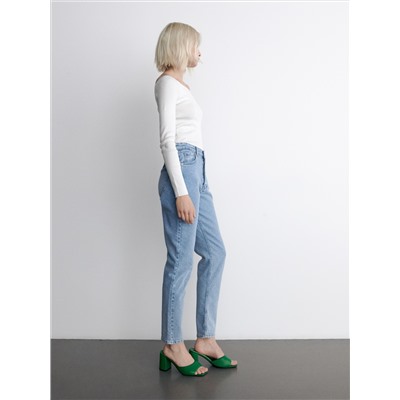 Jeans im Mom-Fit mit Elastanmischung