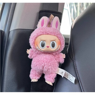 Labubu игрушка на ремень безопасности в машину.