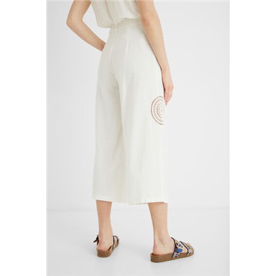 Pantalón culotte cropped bordados