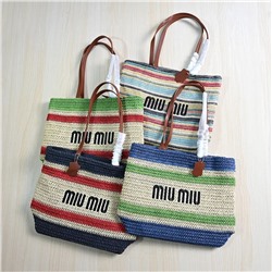 Модная контрастная сумка с вышитыми буквами через плечо  Mi*uMi*u