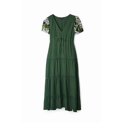 Vestido mangas bordadas
