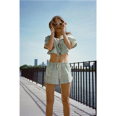 FIGURATIVE PRINT SHORTS