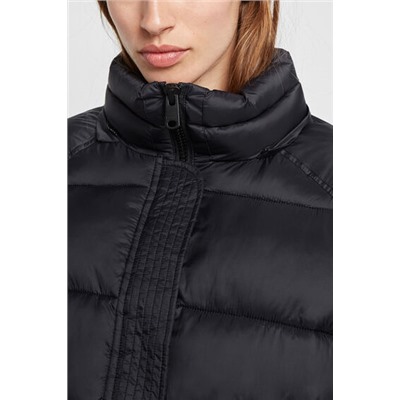 Chaqueta corta acolchada capucha