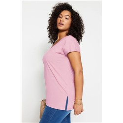 Pembe Boyfriend V Yaka Yırtmaçlı %100 Pamuk Örme T-Shirt TBBSS22BF0036