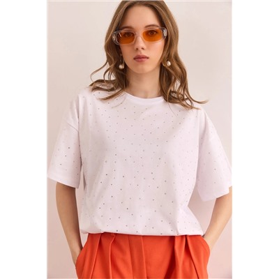 Olalook, Kadın Beyaz Baskı Taş Detaylı Regular Fit Tişört TSH-19000831
