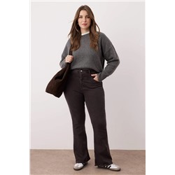 Kahverengi Yüksek Bel Comfort Dikiş Detaylı İspanyol Paça Flare Fit Jeans TBBSS24CJ00003