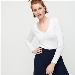 Slim perfect long-sleeve V-neck T-shirt Item AH208