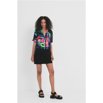 Camisa cropped tropical