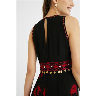 Vestido midi slim cortes