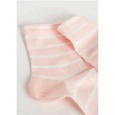 Kurze Socken mit Streifenmuster