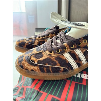 Кроссовки Adida*s