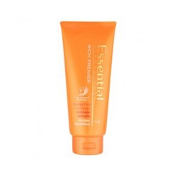 Питательный смягчающий кондиционер для волос от Clear 320 мл / Clear Complete Soft Care Scalp and Hair Nourishing Conditioner 320ml