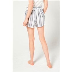 Short Longo Azul y blanco