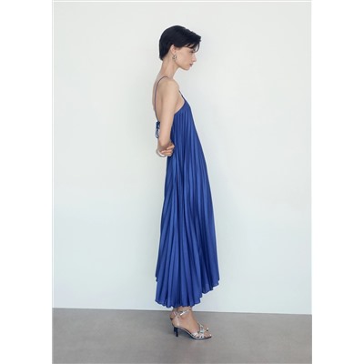 Vestido plisado cuello halter