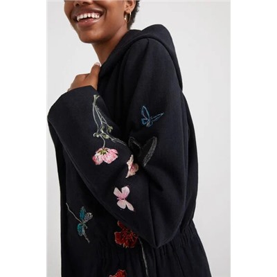 Parka ajustable con capucha