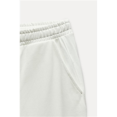 JOGGERS WITH PLEAT DETAIL