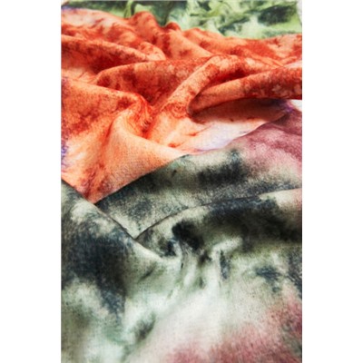 Foulard largo bajo deshilachado