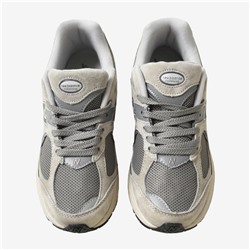 New Balanc*e 👟 мягкая и нежная текстура. Воловья кожа✔️ Подошва EVA, амортизирующая и нескользящая. Дизайн в ретро стиле.. унисекс. Отшиты на оригинальной фабрике N*B из остатков оригинальной ткани✔️ производство во Вьетнаме 🇻🇳 цена данной модели на оф сайте выше 16 000 😱