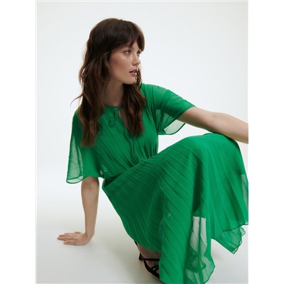 Plissiertes Kleid
