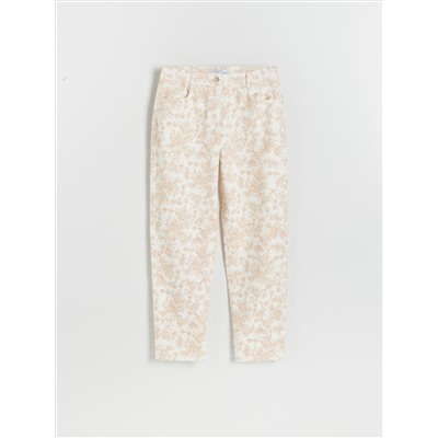 Hose mit Blumenmuster
