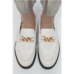 MOCASÍN PIEL CADENA