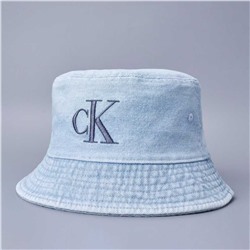 Джинсовая рыбацкая шляпа с вышитыми буквами CALVIN KLEI*N ОРИГИНАЛ!
