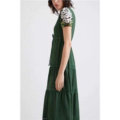 Vestido mangas bordadas