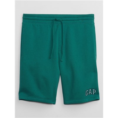 9" Gap Logo Shorts in Fleece