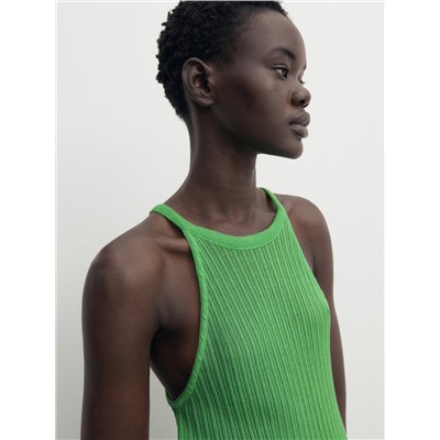 Top halter canalé desagujado