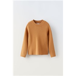 RIBBED KNIT SWEATER