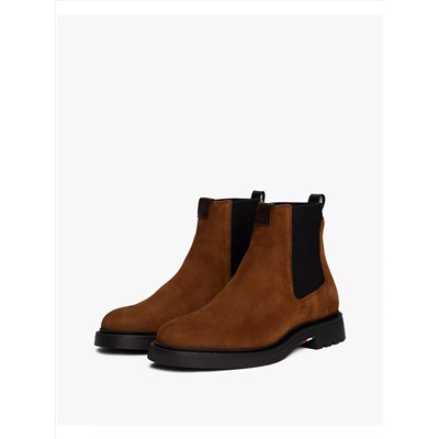 Lightweight Suede Chelsea Boot