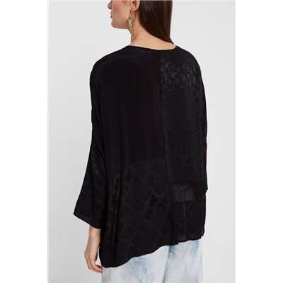 Blusa oversize transparencias