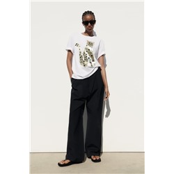 T-SHIRT WITH CONTRAST PRINT